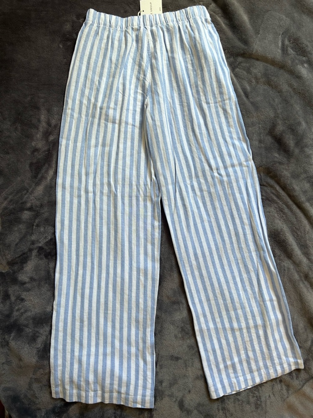 Aritzia The Group Sontag Linen Pant - light blue and white stripes - Picture 4 of 5